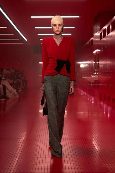 Look 76